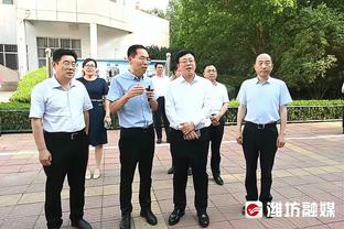 意甲- 罗马2-0九人那不勒斯升第六 佩7制胜波利塔诺奥斯梅恩染红